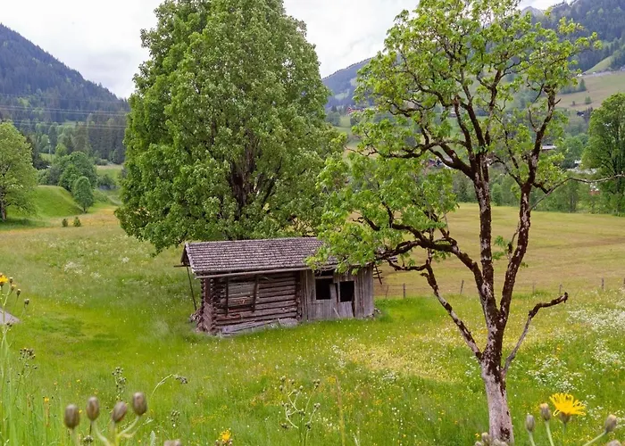 Charming Holiday Home In Maurach Am Achensee